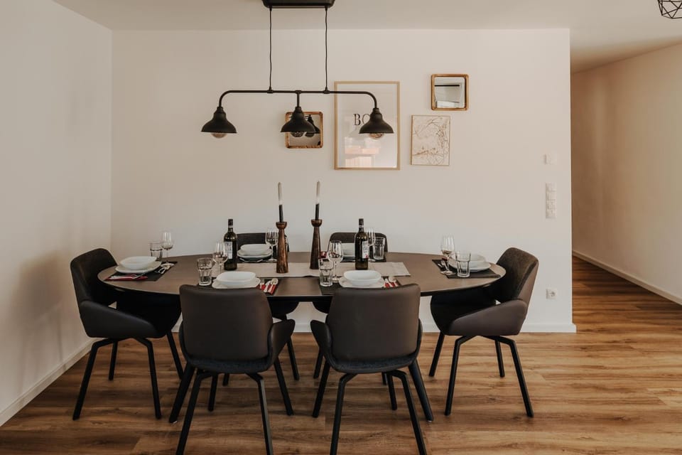 Living room, Seating area, Dining area
