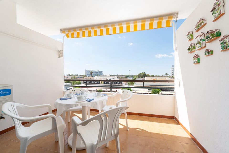 Balcony/Terrace, Dining area