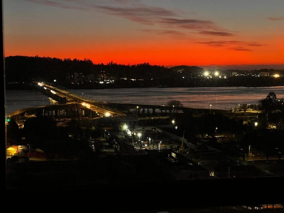 LA VISTA MAS MARAVILLOSA DE CONCEPCION, ubicación perfecta, precio buenisimo, hermoso y comodo departamento Apartment in Bio Bio, Chile