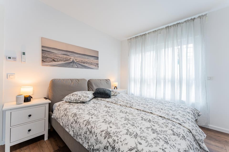 Bed, View (from property/room), Photo of the whole room, Bedroom, Family, heating, internet