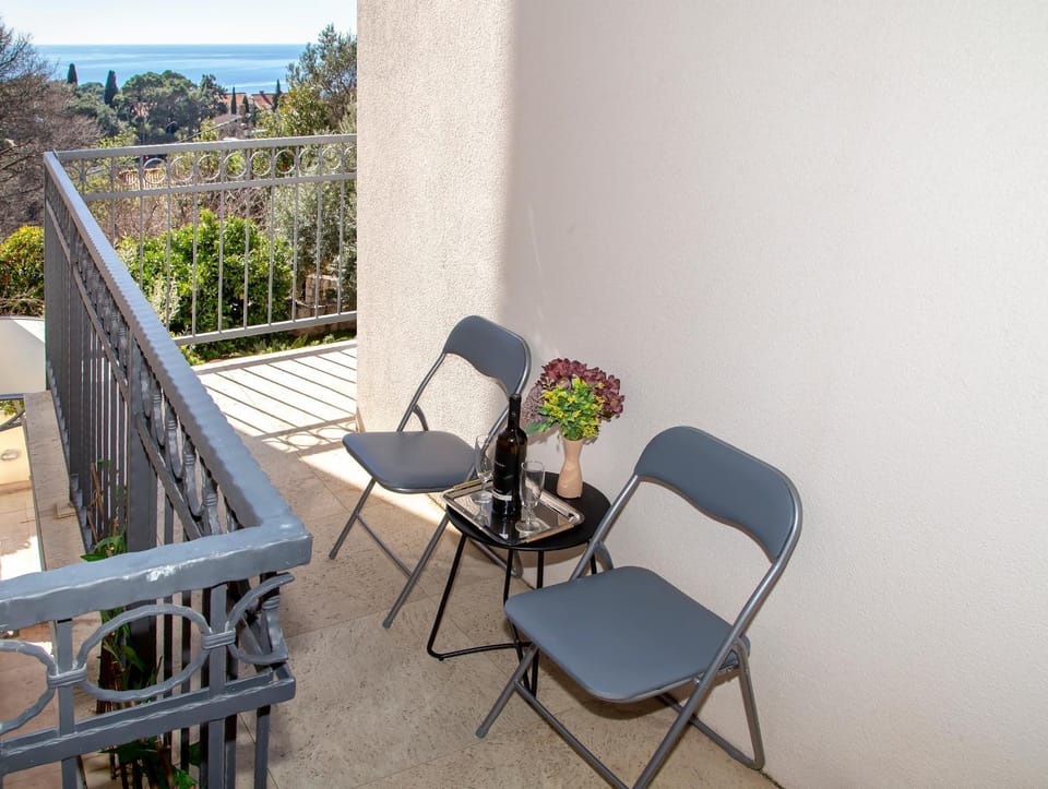 Facade/entrance, View (from property/room), Seating area