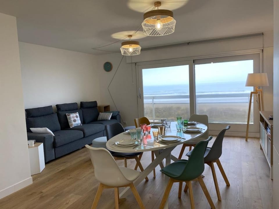 Seating area, Sea view