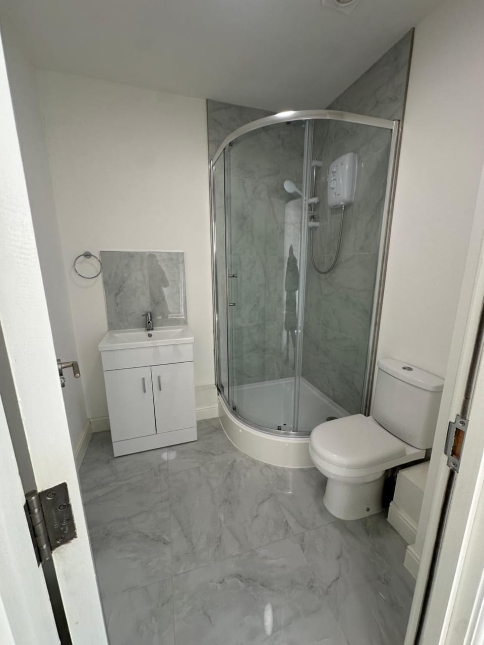 2 Bed Spacious Station House Apartment - Free Wifi, Parking & EV Apartment in Scunthorpe