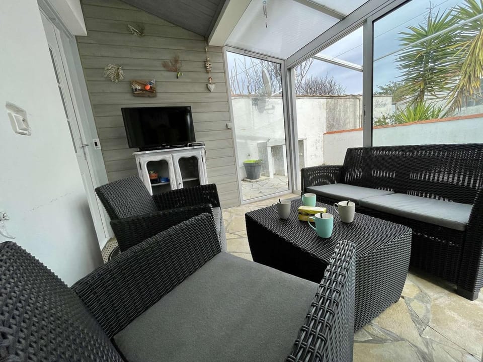 TV and multimedia, Seating area