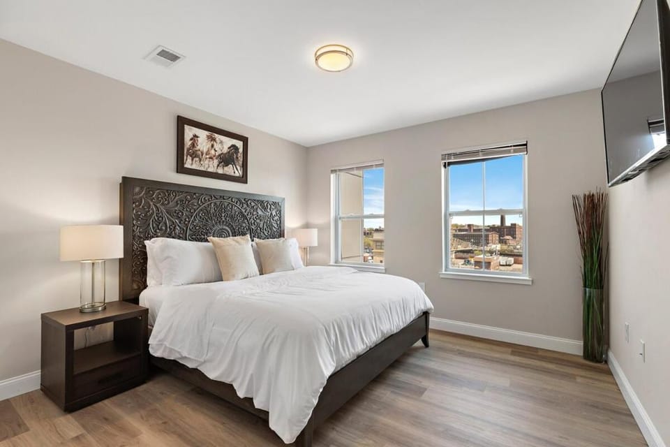City Views 1BR Free-Parking- Easy NYC Access Apartment in Newark