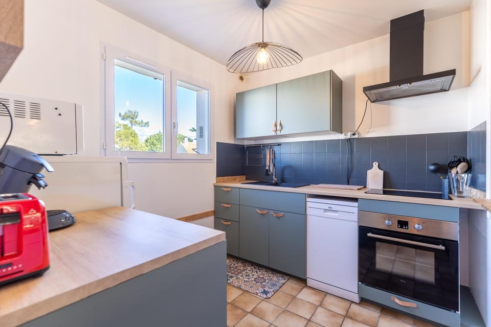 Kitchen or kitchenette, stove
