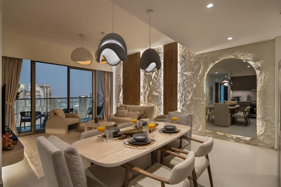 Living room, Dining area