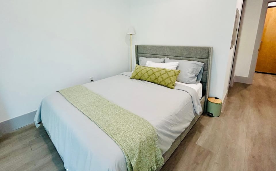 New Lux Skyline Loft in LA Apartment hotel in Van Nuys