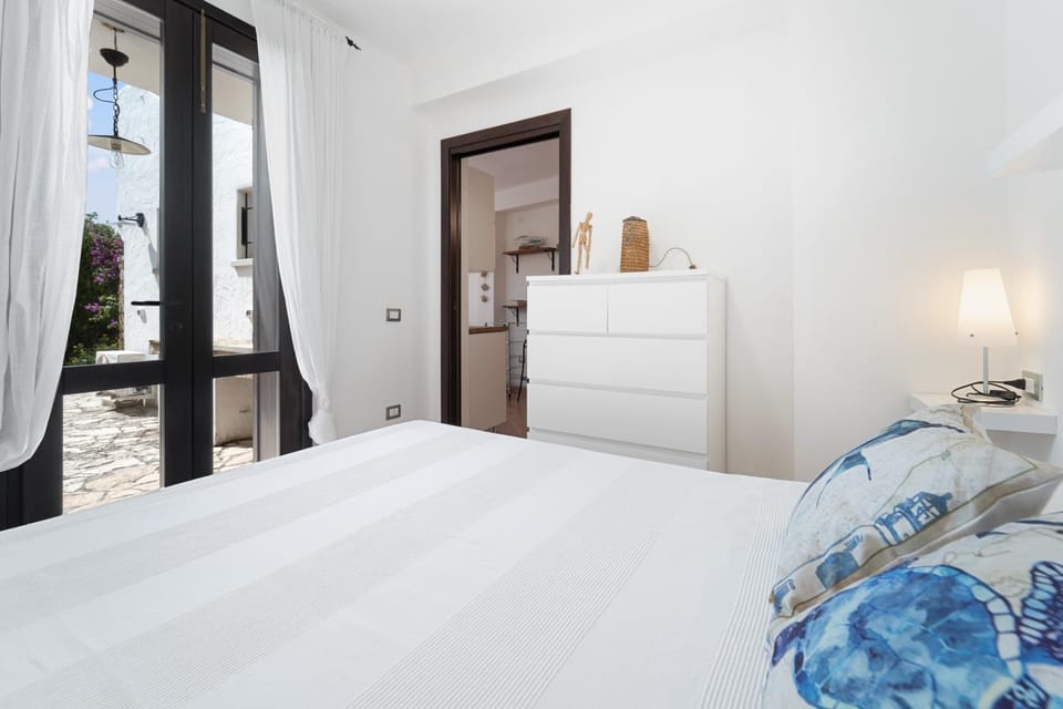 Property building, Living room, Bedroom