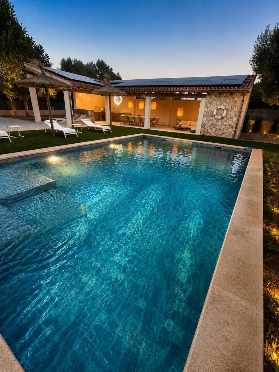 Swimming pool