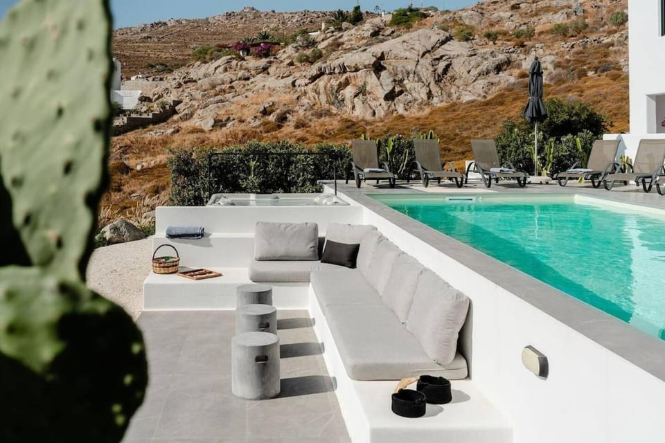 Patio, Seating area