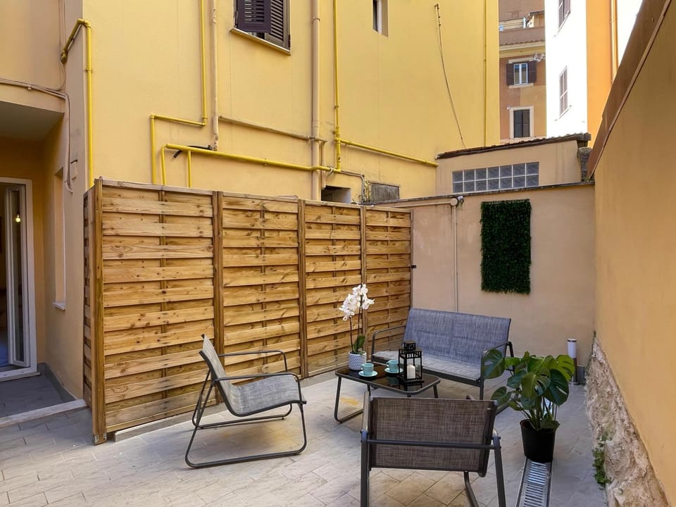 Garden, Balcony/Terrace