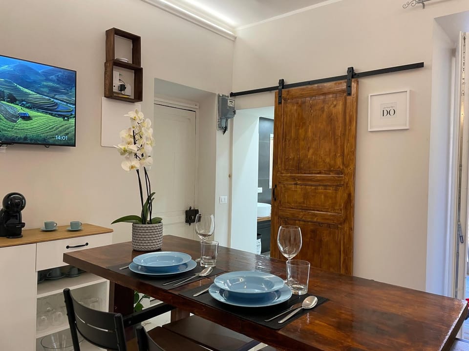 TV and multimedia, Kitchen or kitchenette, Dining area