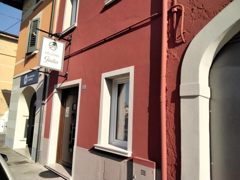 Property building, Street view