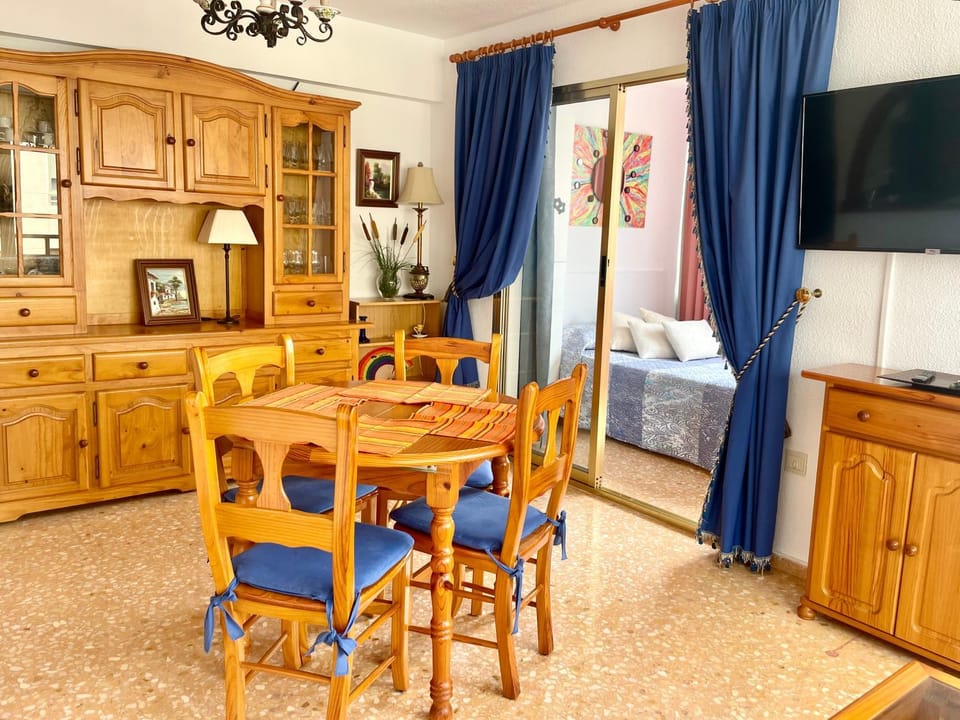 TV and multimedia, Living room, Dining area