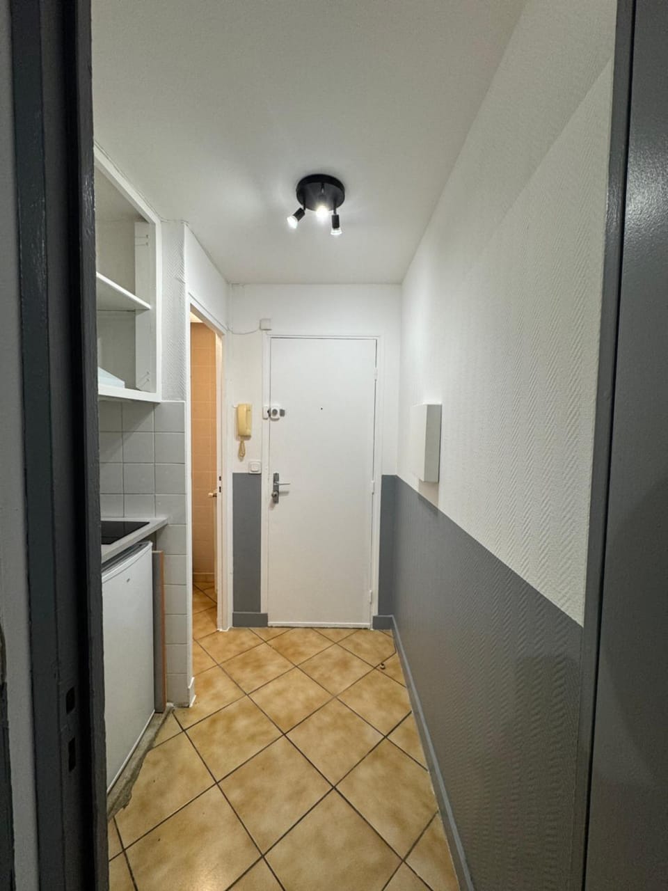 Superbe Studio à 300 metres Gare Apartment in Île-de-France