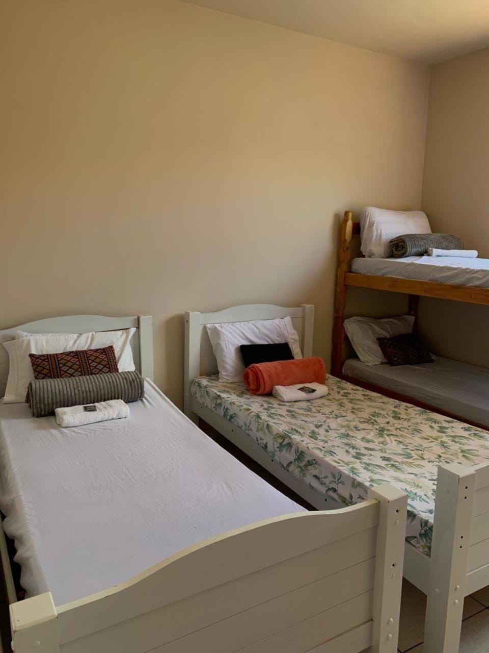 Alojamento Efrata quarto 1 Hostel in São Gonçalo