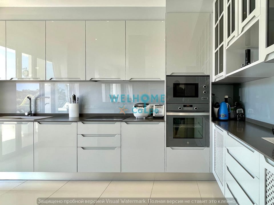 Coffee/tea facilities, dishwasher, microwave, stove, toaster, kitchen