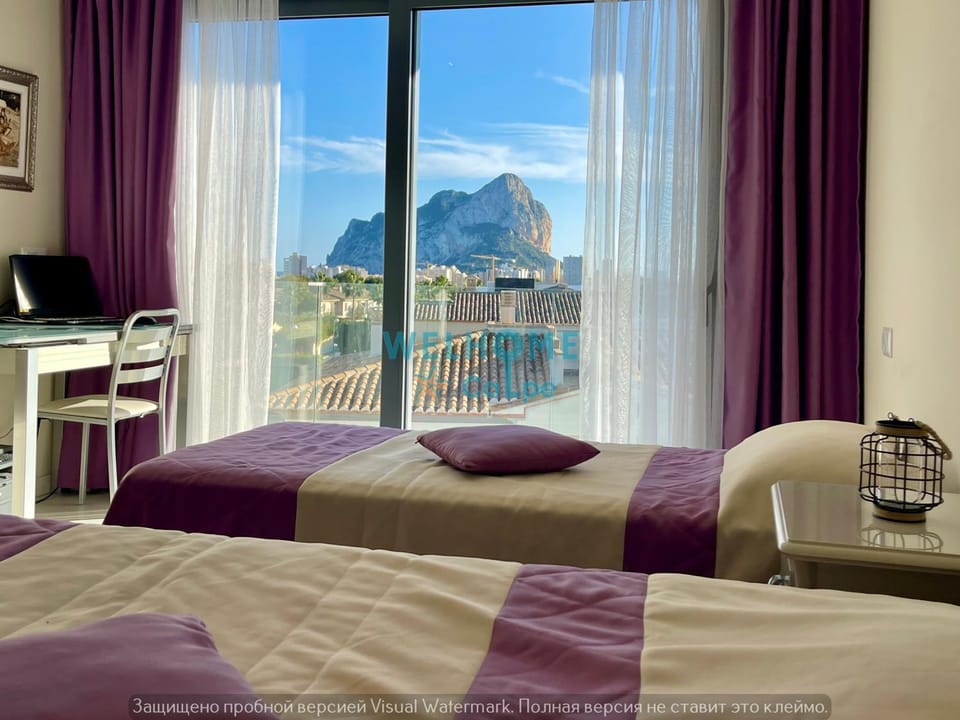 Bed, Natural landscape, View (from property/room), Balcony/Terrace, Bedroom, Mountain view