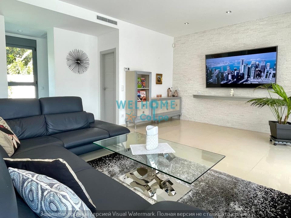 Bathroom, TV and multimedia, Living room, air conditioner