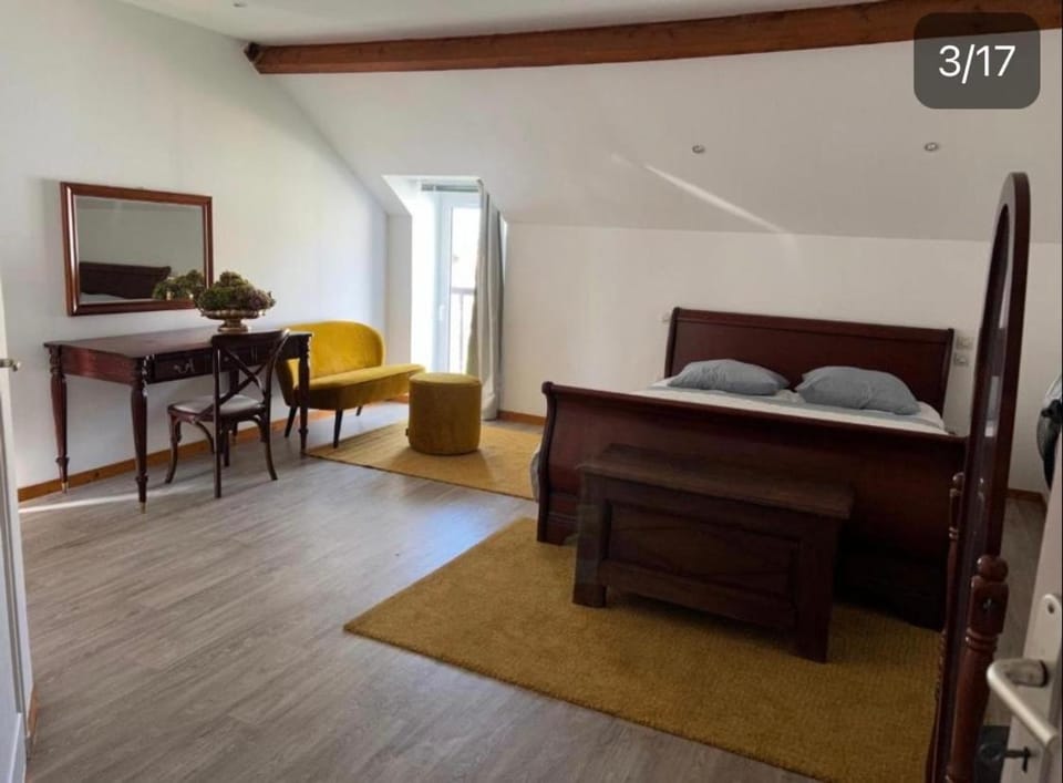 House 2 bedroom 2 bathroom Chateau Saintonge House in Pays de la Loire