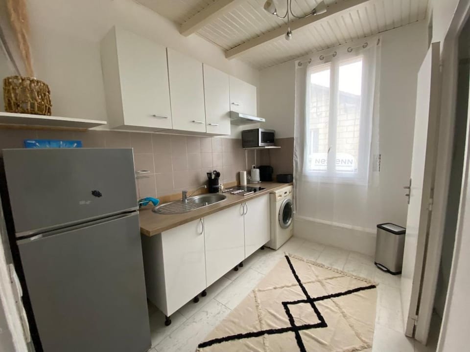 Kitchen or kitchenette, stove