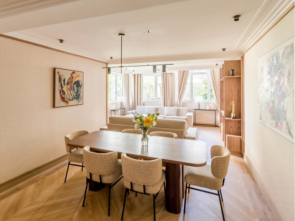 Living room, Dining area