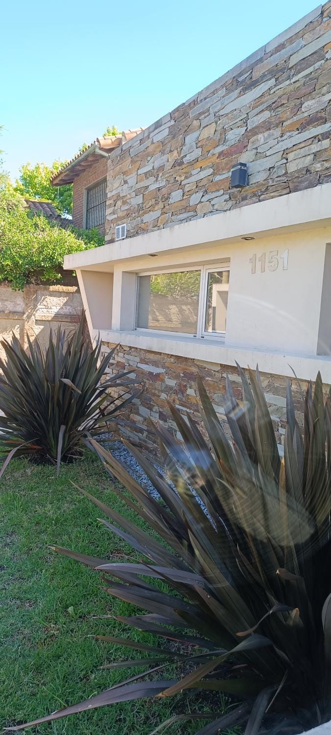 Property building, Spring, Day, Garden