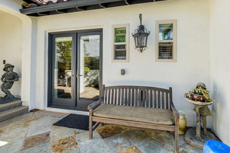 9 Mi to Beach Pet-Friendly Apt in San Diego! Apartment in Rancho Penasquitos