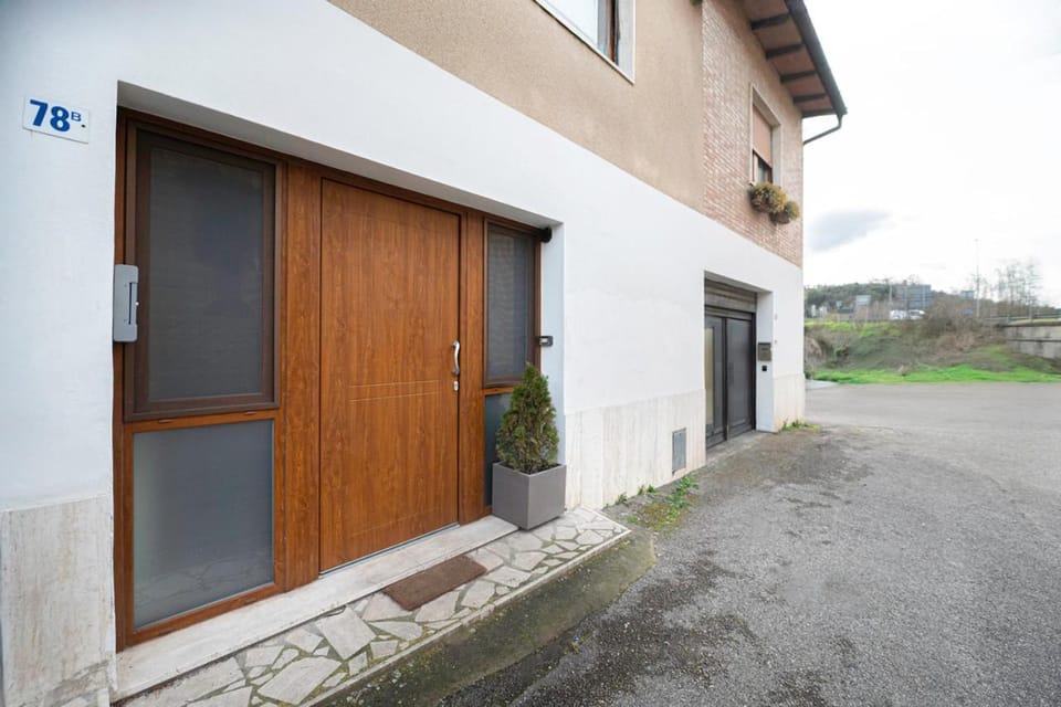 Property building, Facade/entrance, Parking