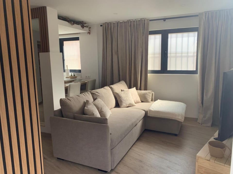 A lovely home in a quiet area Apartment in Câmara De Lobos