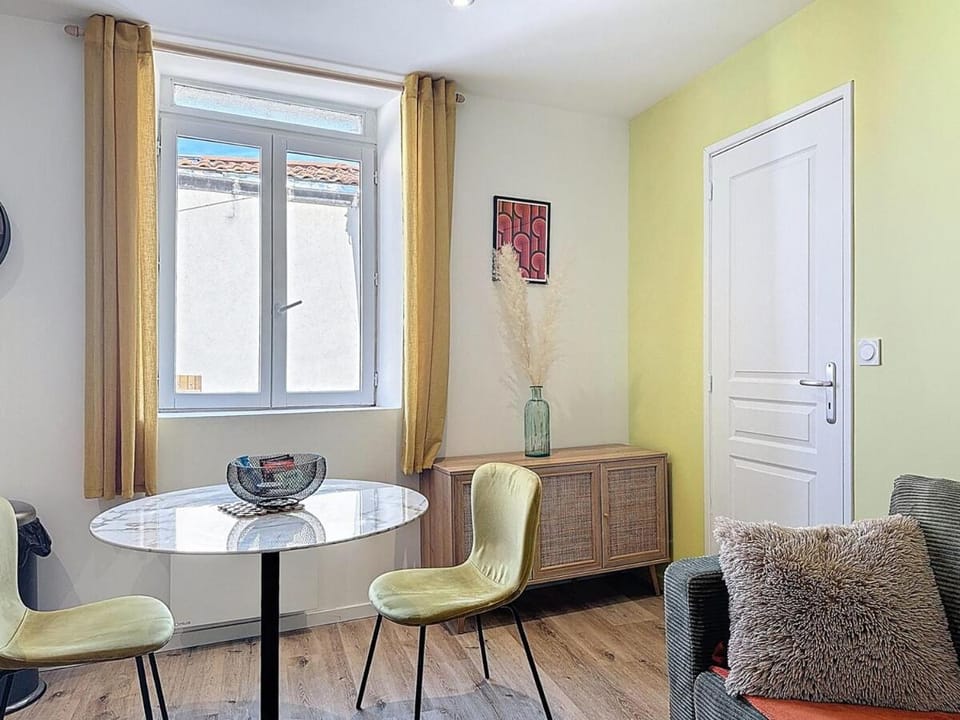 Appartement moderne & cosy Idéal 2pers Aulnat2 Apartment in Clermont-Ferrand