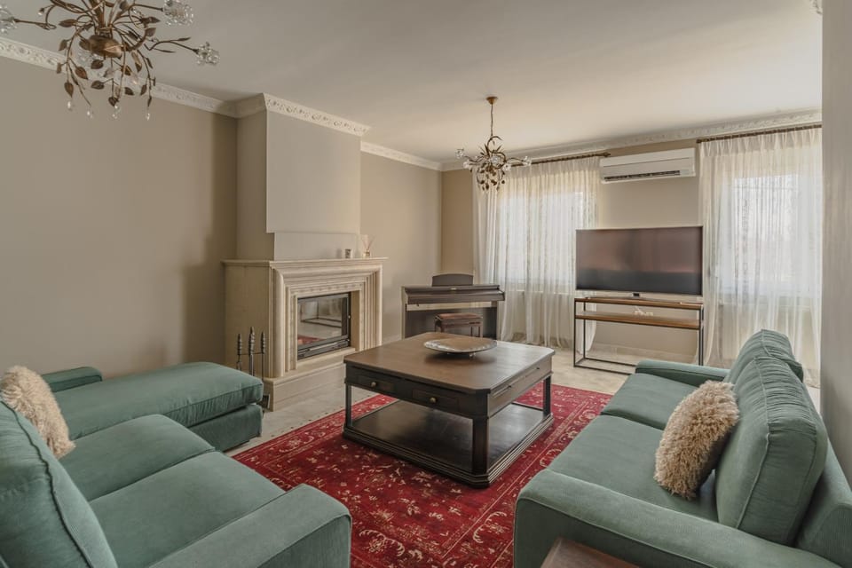Communal lounge/ TV room