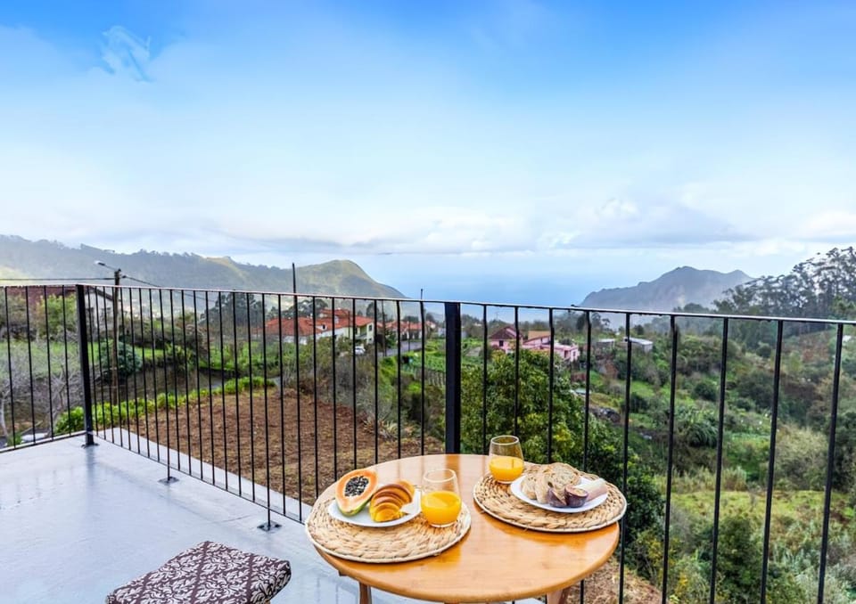 Recanto do Caminheiro by YOUR KEY House in Madeira District