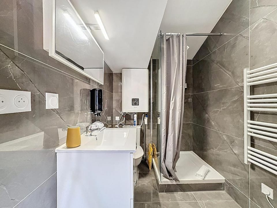 Joli T1 cosy & fonctionnel 2Personnes Aulnat4 Apartment in Clermont-Ferrand