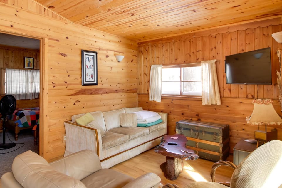 Boat Dock & Fire Pit: Waterfront Home in Crosslake House in Crosslake