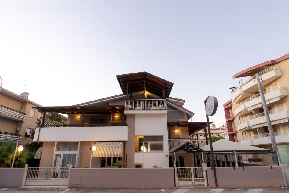 Property building, Day