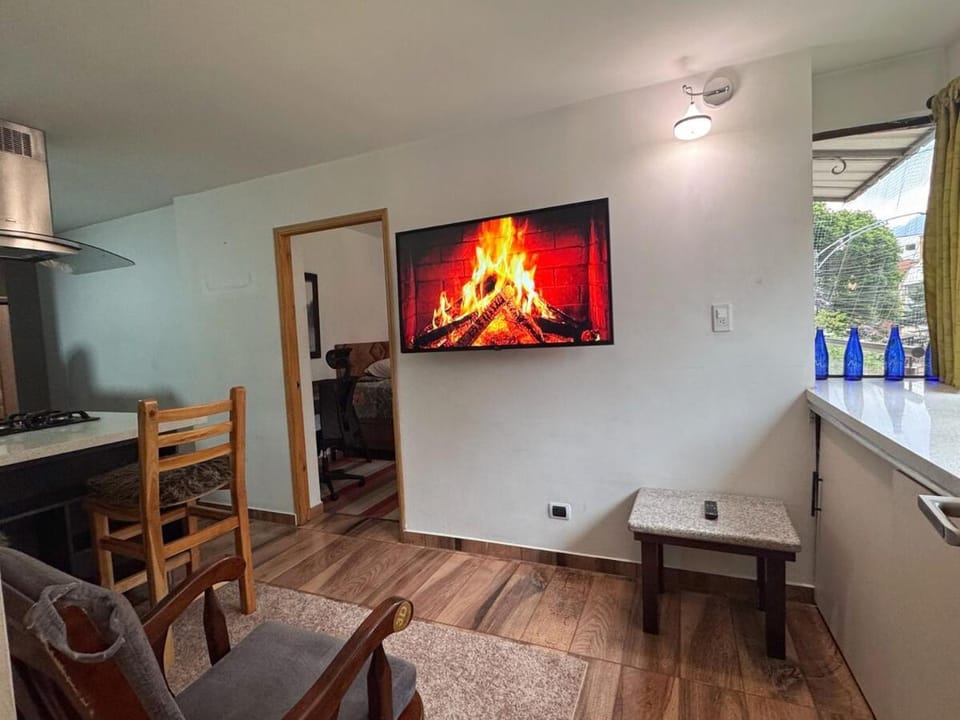 Apartamento en Belen cerca a Laureles, wifi, Balcon y Patio Apartment in Medellin