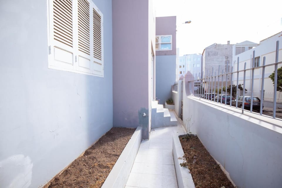 Neighbourhood, Street view