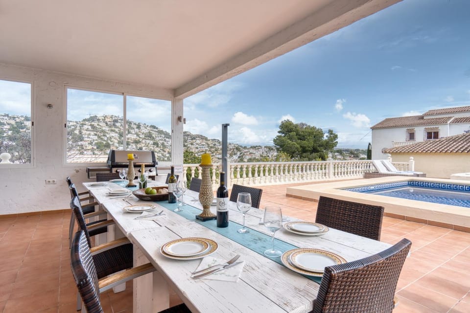 Casa Libra luxury villa sleeps six to 10 House in Marina Alta