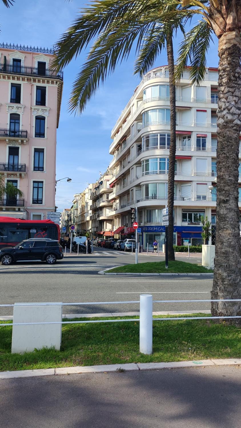 Nice Waterfront Apartment in Nice
