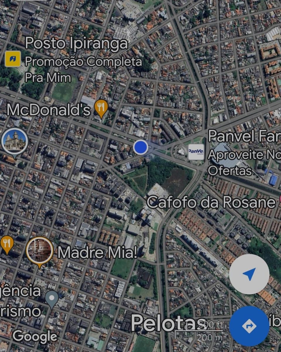 Studio luxuoso completo com garagem Apartment in Pelotas