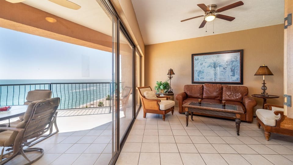 TV and multimedia, Balcony/Terrace, Living room, Seating area, Sea view