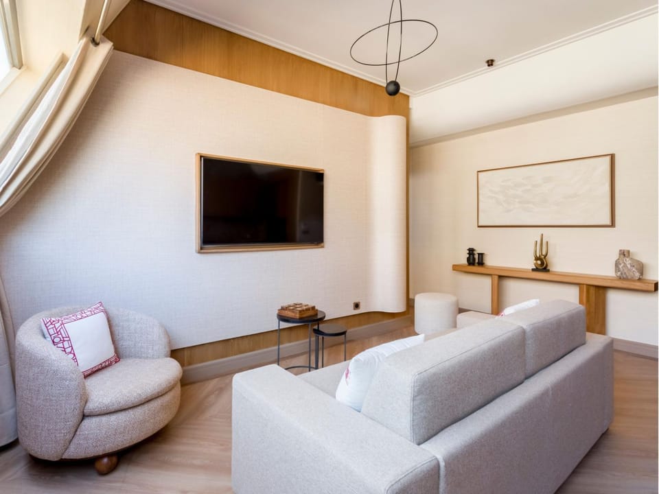 TV and multimedia, Living room, Seating area