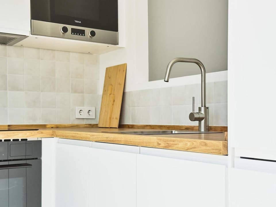 Kitchen or kitchenette, stove