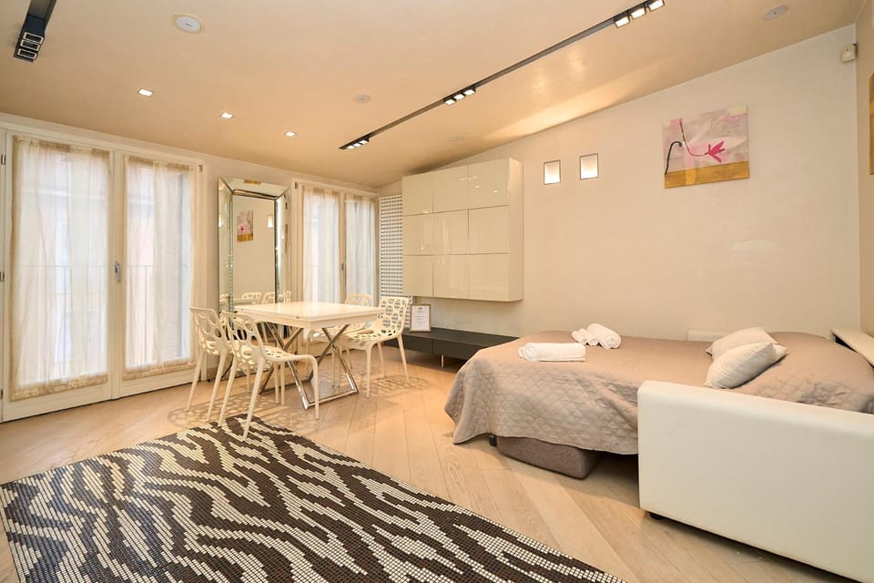 Bed, Living room, Dining area