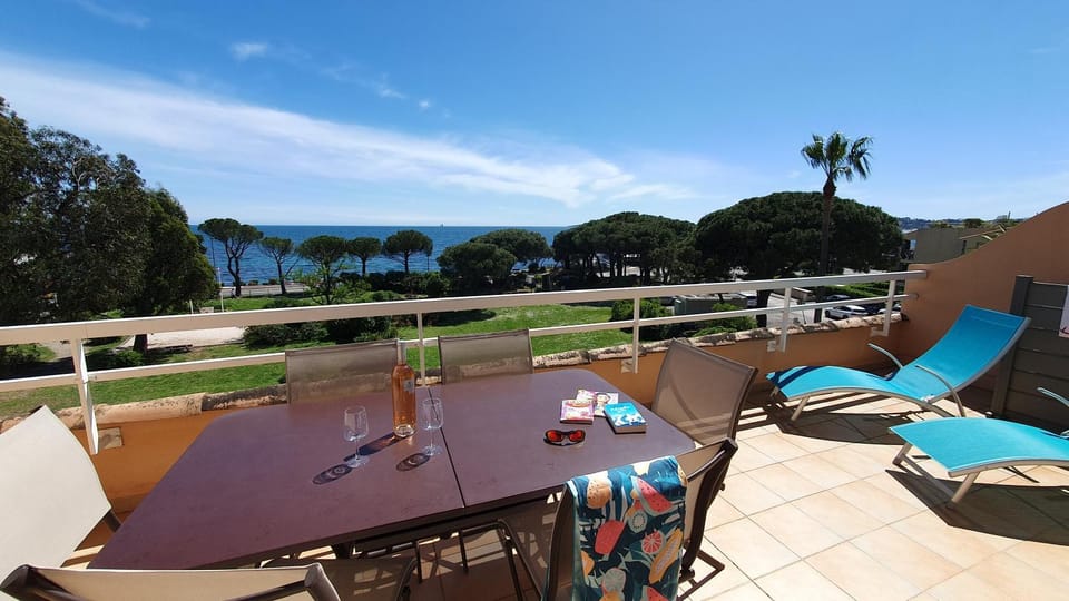 Balcony/Terrace, Balcony/Terrace, Sea view
