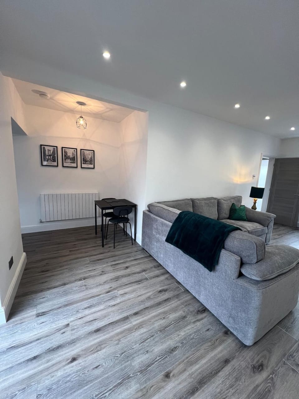 Luxury Modern 3 Bedroom House House in Bridgend