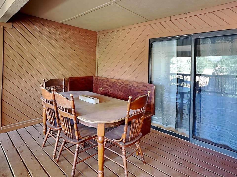 Patio, Dining area, furniture