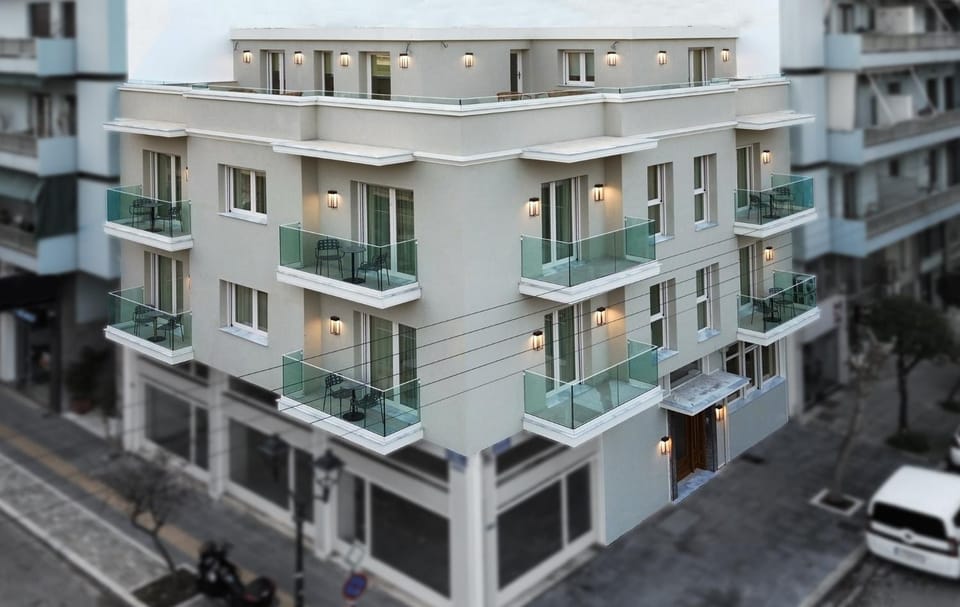 Property building, Neighbourhood, Location